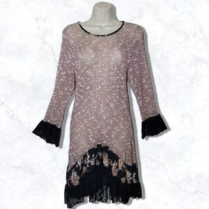 Jody California Mauve Floral Lace Bell Sleeve Ruffle Trim Sheer Tunic Dr…